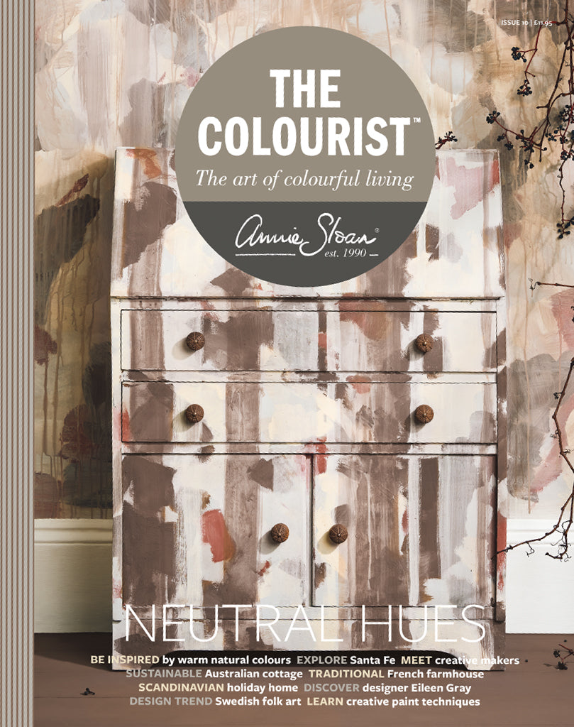 The Colourist 10 är här! Denna utgåva fokuserar på en palett med kulörerna Honfleur, Paris Grey och Old Ochre.