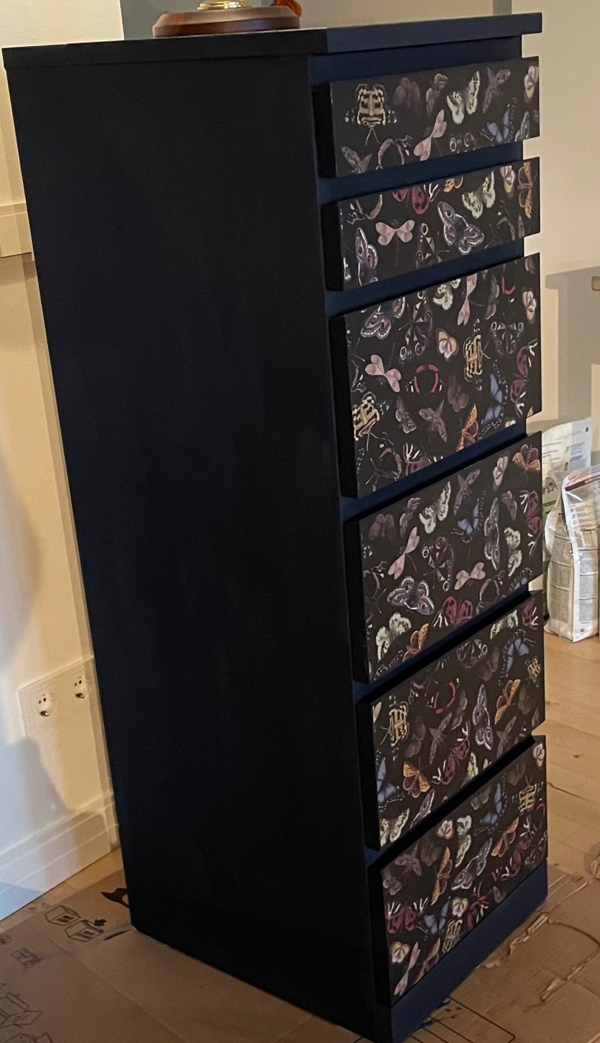 En Malmbyrå från Ikea med Decopage från Annie Sloan.