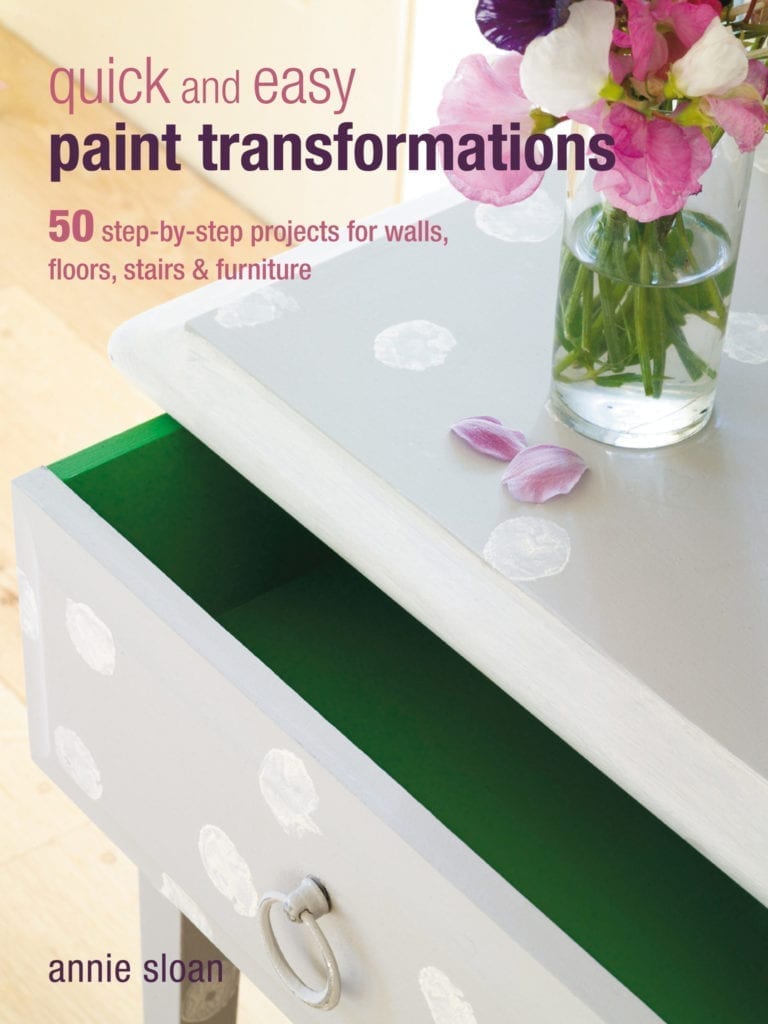I boken Quick and Easy  från Annie Sloan kan du lsteg för ska sätta att försköna ditt hem.teg lära dig oli