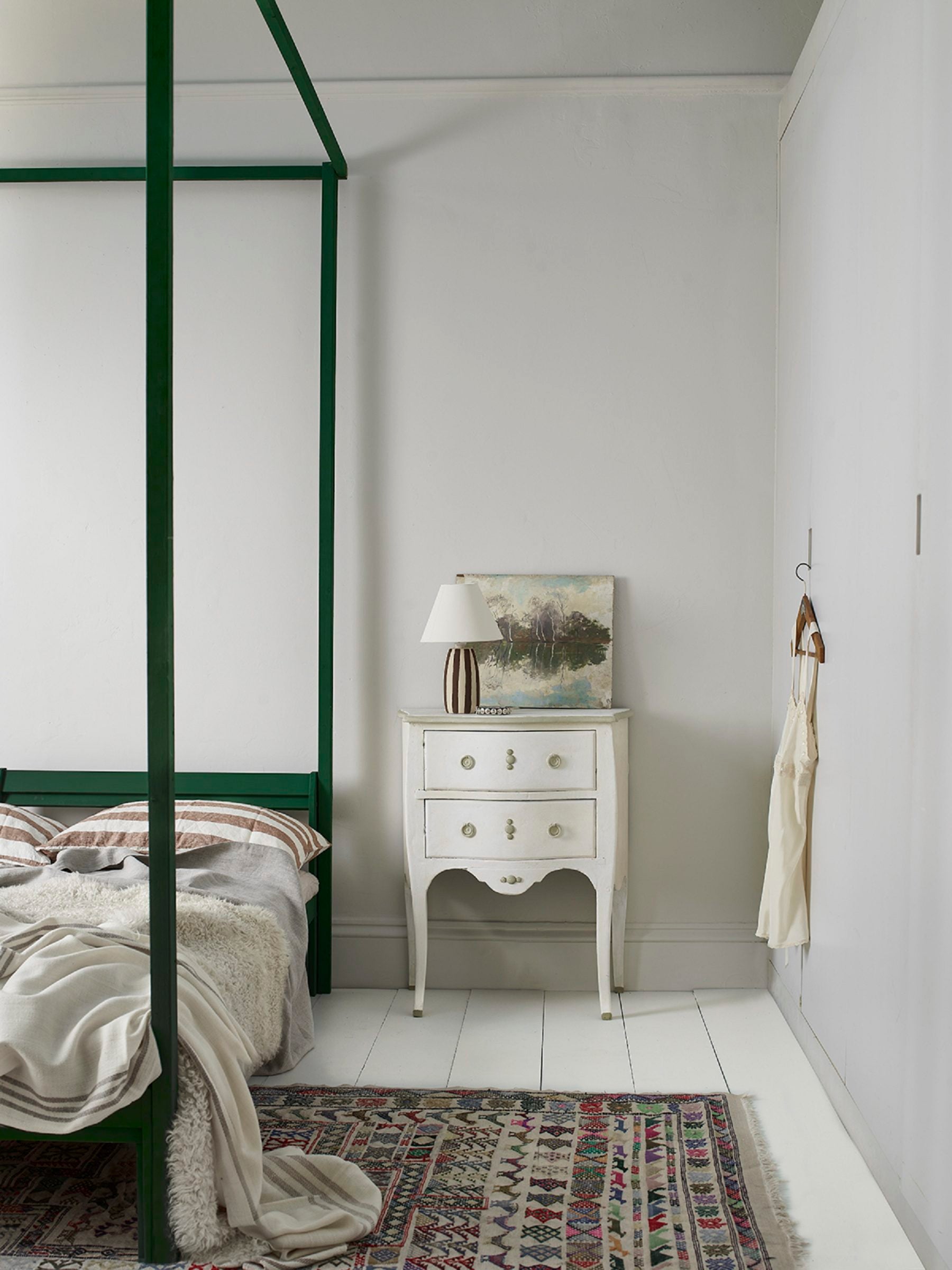 Pompadur Wall Paint