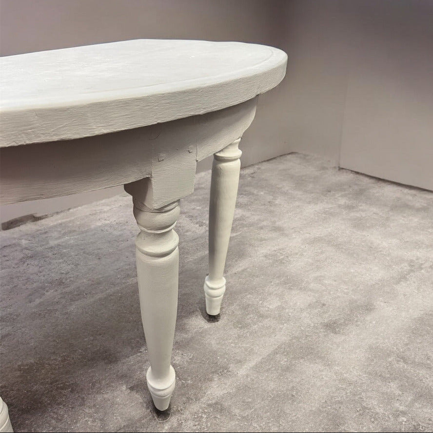 1800-talsbord målat i Rococo White från Annie Sloan.