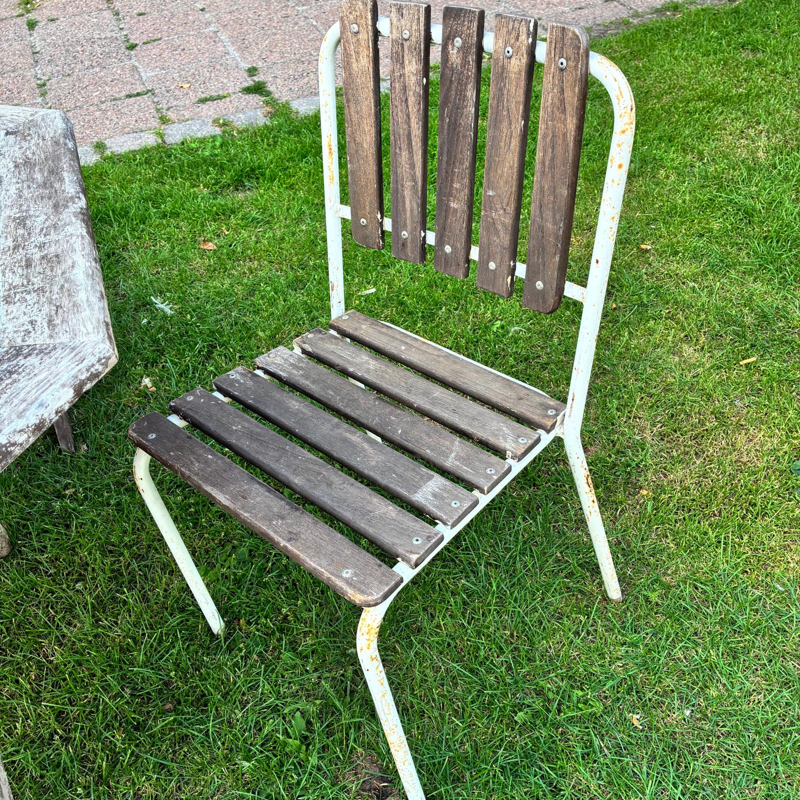 Retrostil på trädgårdsgrupp med fin patina