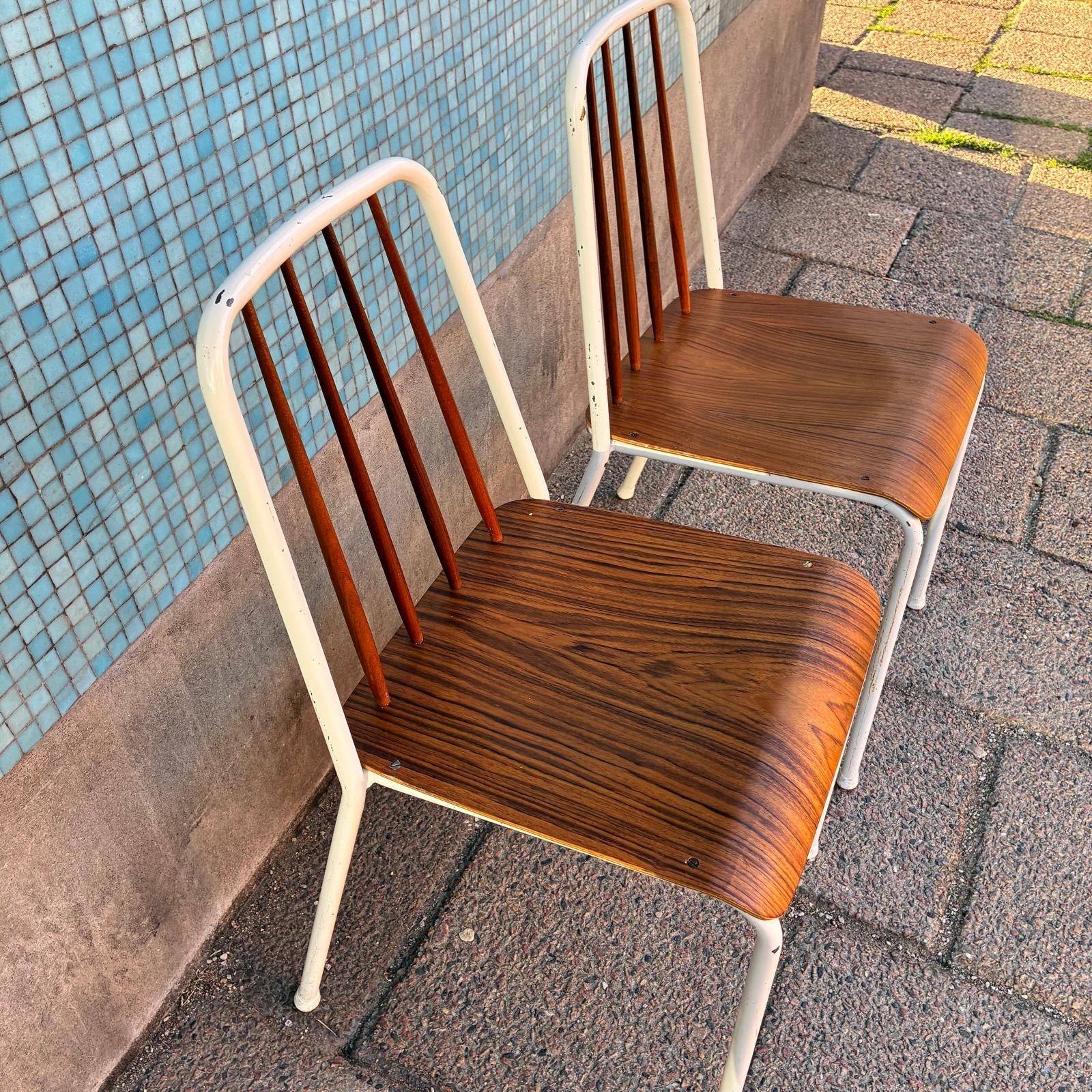 Ett par vintagestolar från Bjärnum