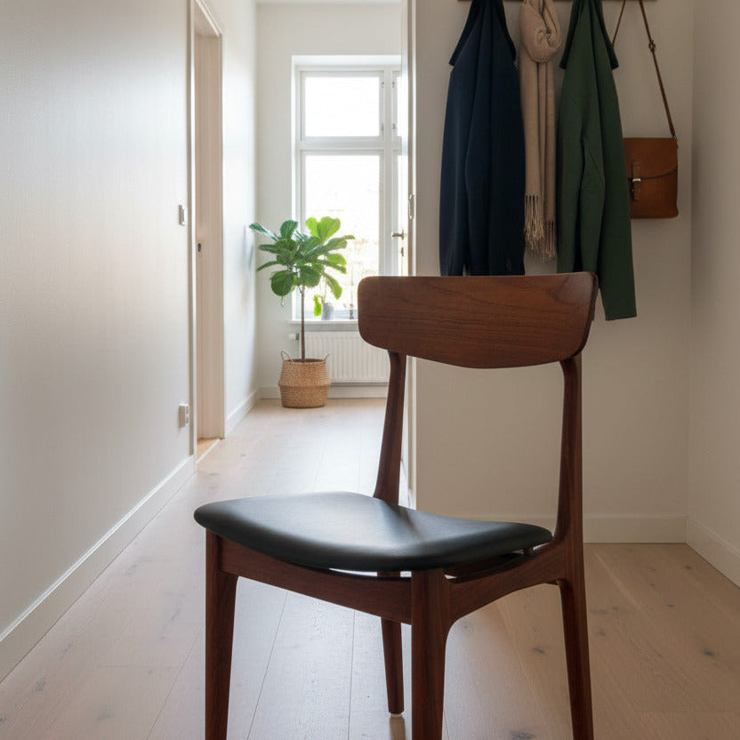 En dansk designstol från Schiønning & Elgaard designad under 1960-talet.