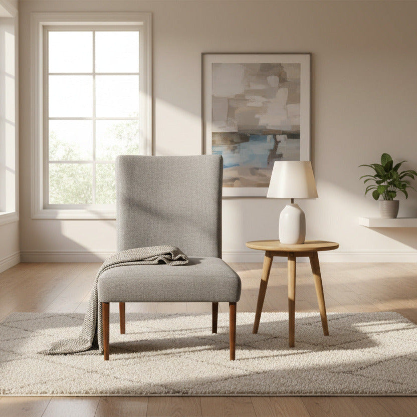 En möbel med diskret elegans – där klassisk svensk design från NK möter hållbar återbrukstanke.