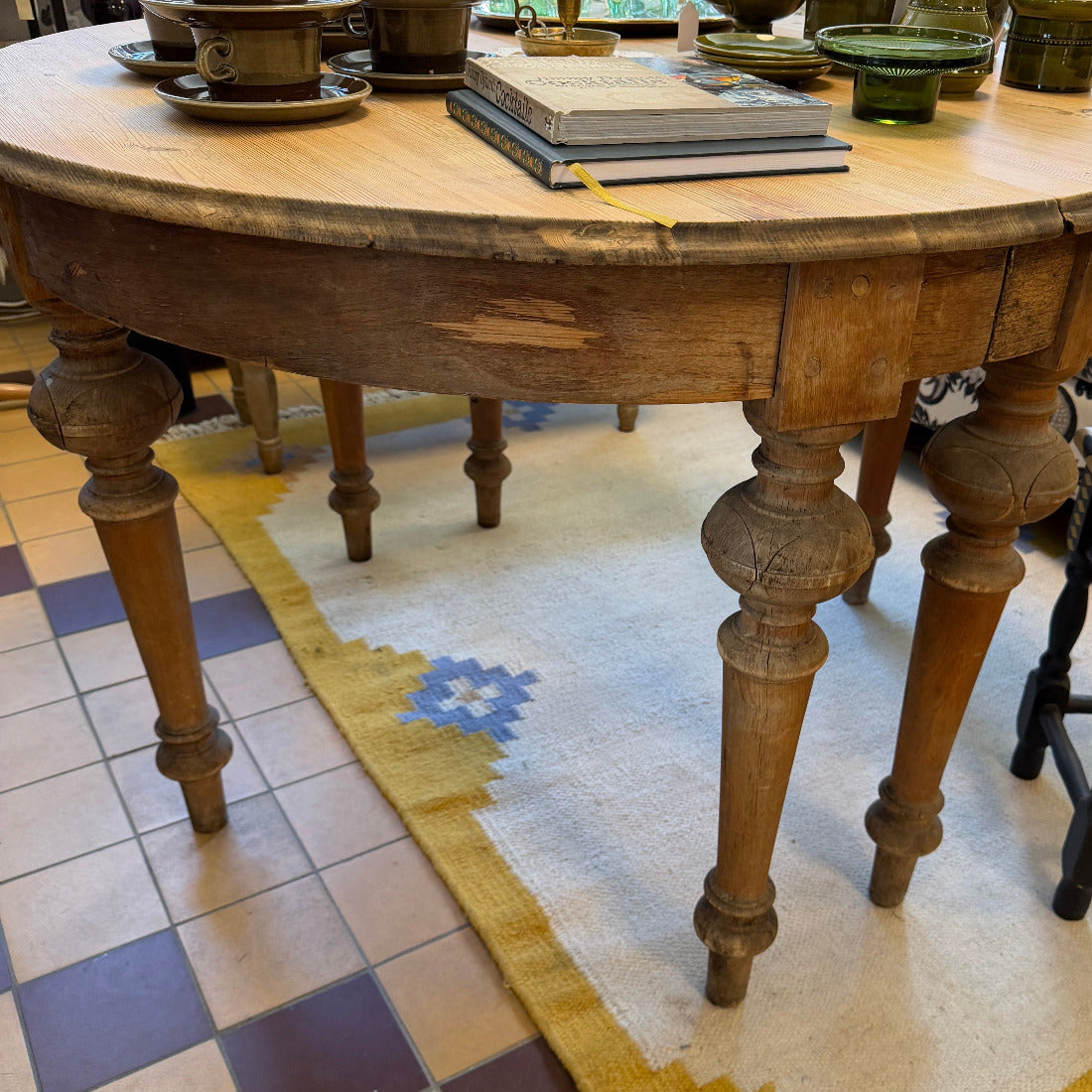 Gammalt furubord med vacker patina