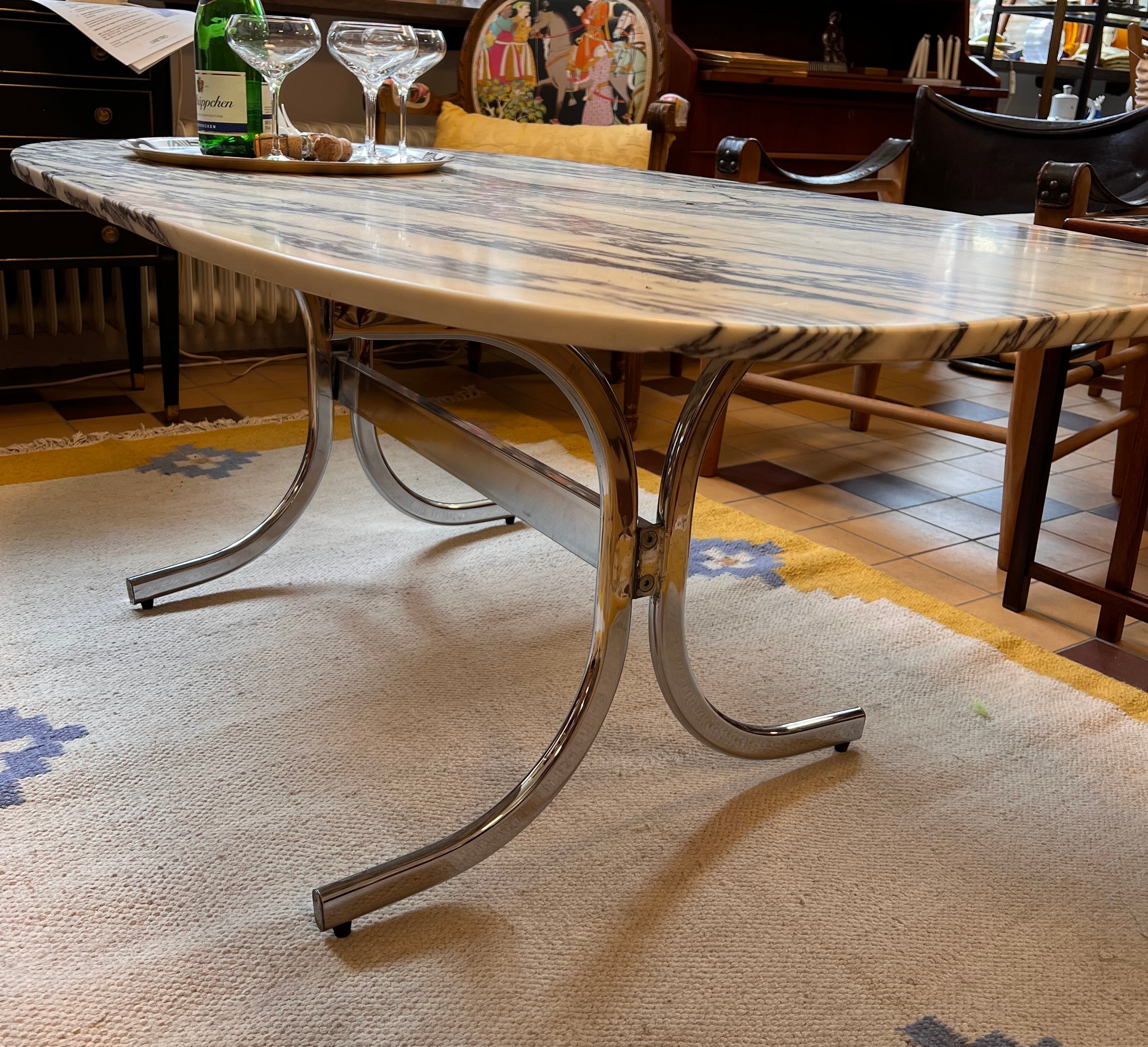 Elegant soffbord i marmor