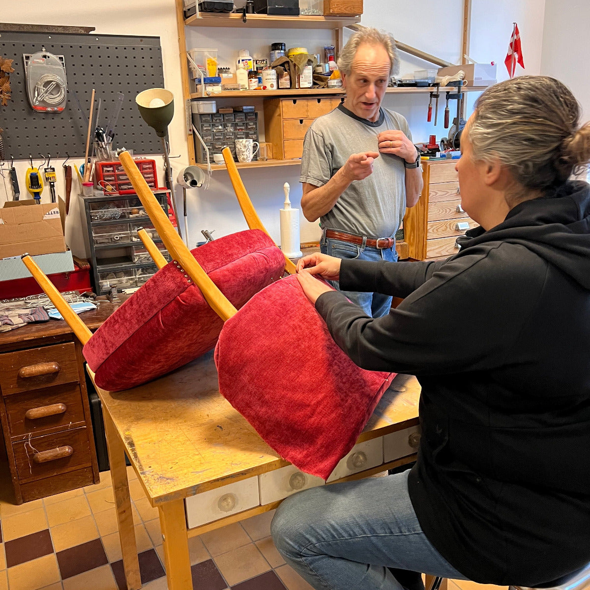 Renovera  mera - möbelrenovering & tapetsering 5 gånger