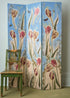 De långa förstorade tulpanerna gör sig fint på avlånga möbler . Ett decoupagemönster som Annie Sloan taagit fram tillsammans med  Royal Horticultural Society (RHS).