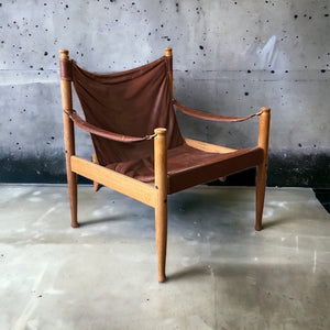 Erik Wørts för N.Eilersen har designa denna safaristol i ek och kärnläder.