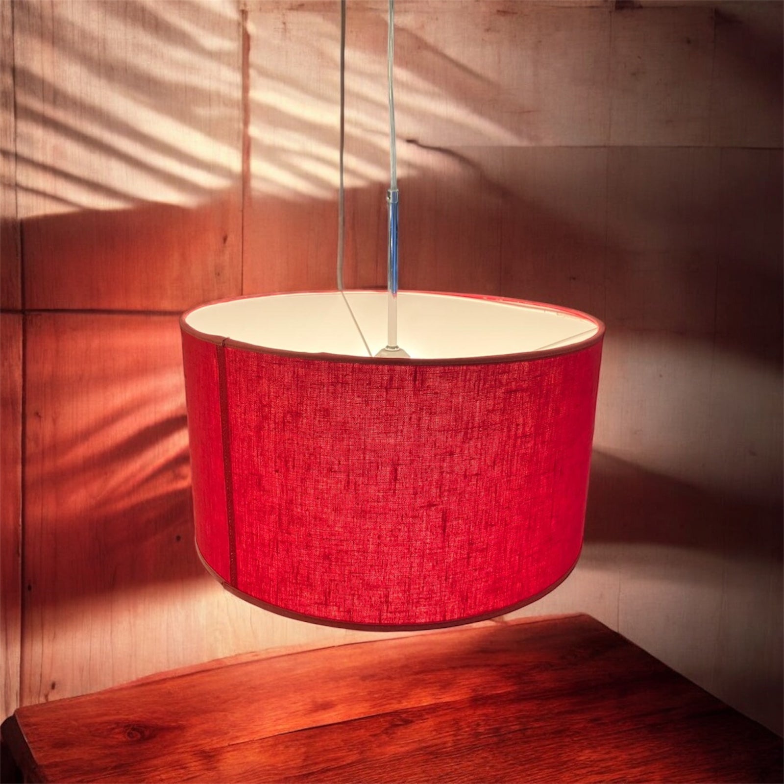 Cylindrisk lampskärm på taklampa