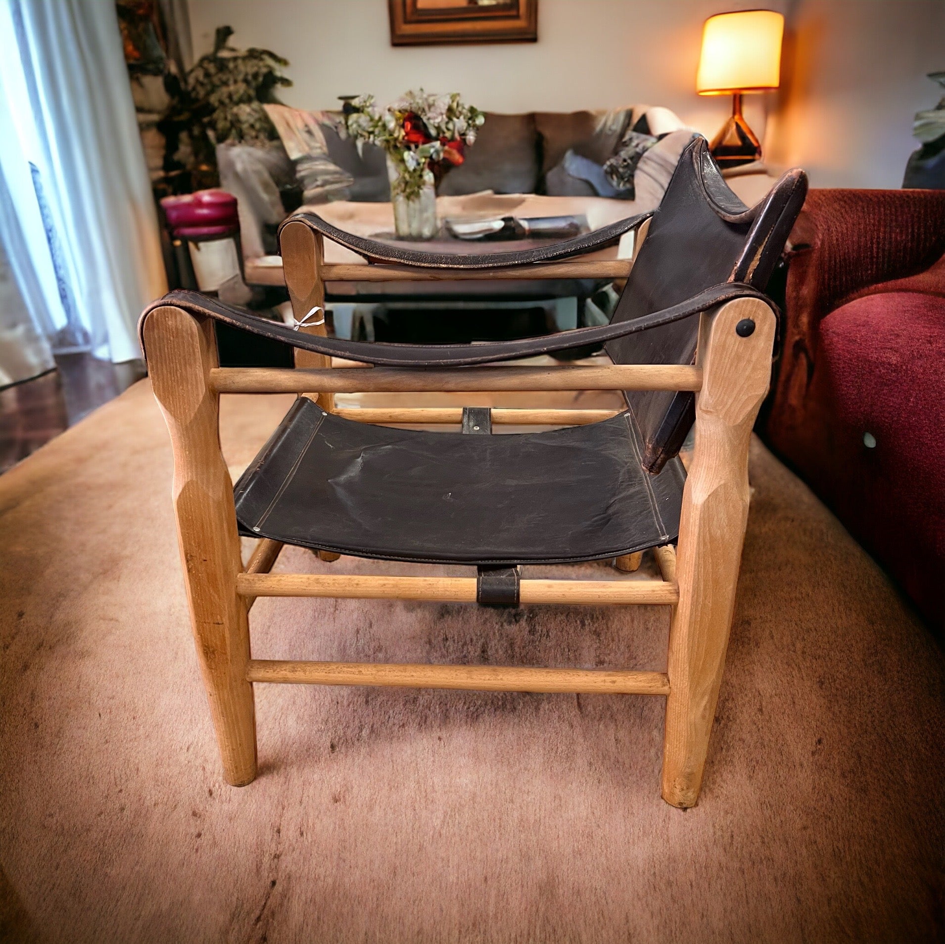 Safaristol i läder och bok