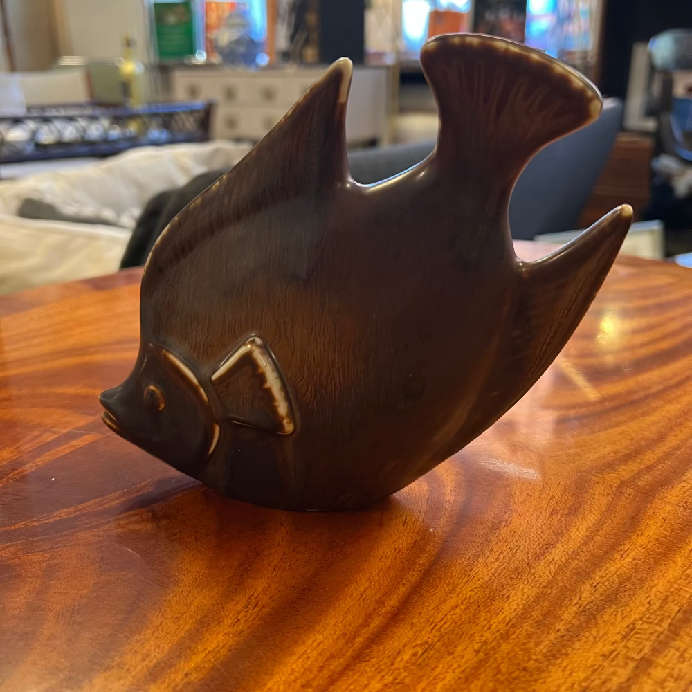 Fisk i stengods designad Gunnar Nylund