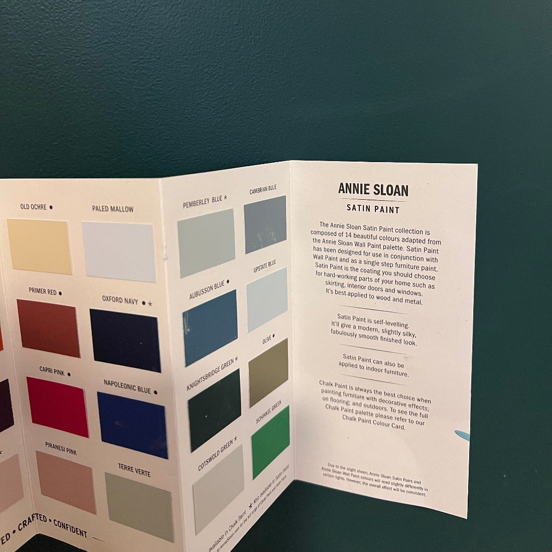 Färgkarta över Wall Paint och Satin Paint i 32 kulörer