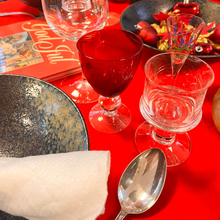 Röda vinglas från Frankrike