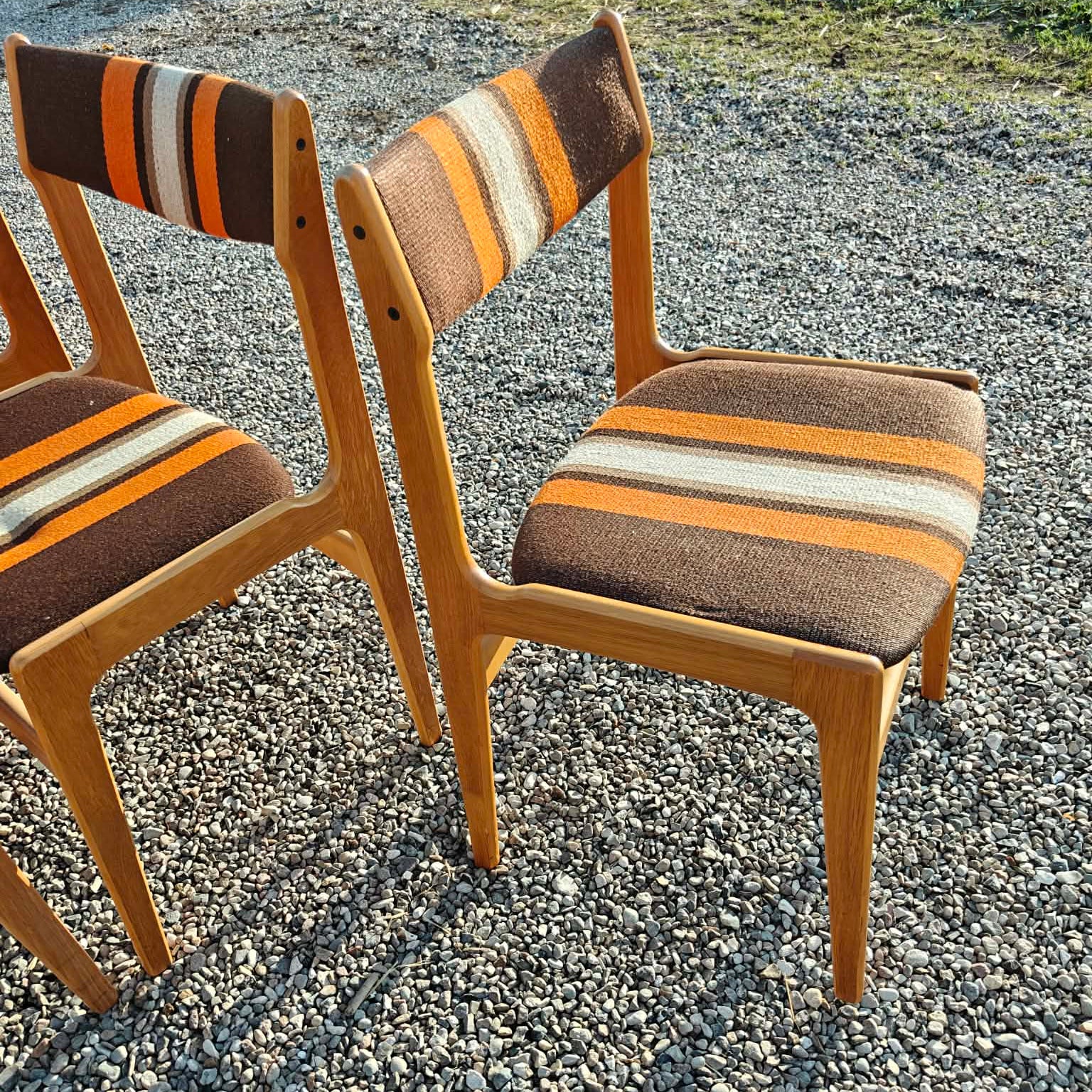 Danska matstolar i Erik Buch design