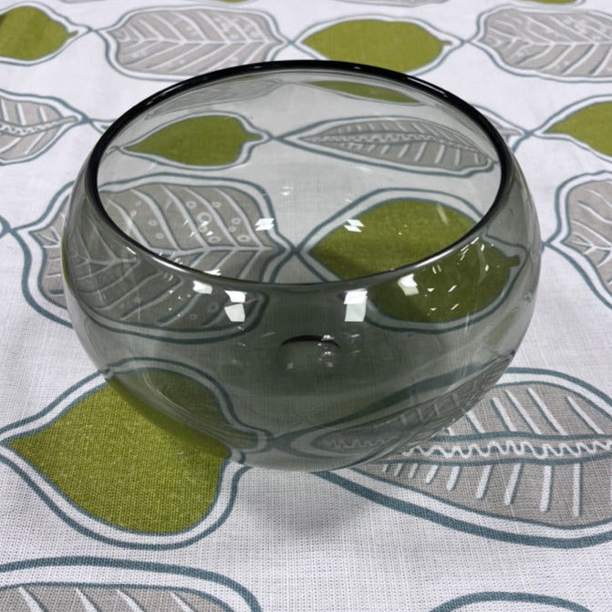 Rökfärgad glasskål
