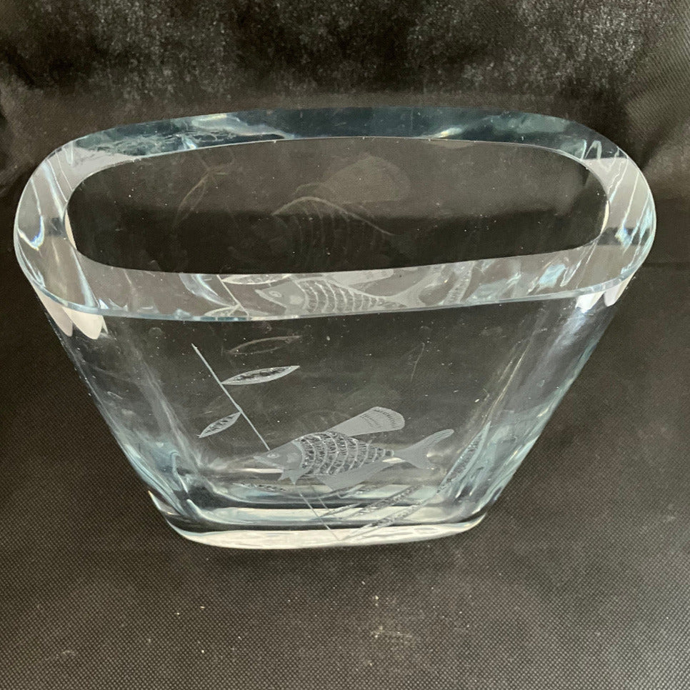 Glasvas från Strömbergshyttan.