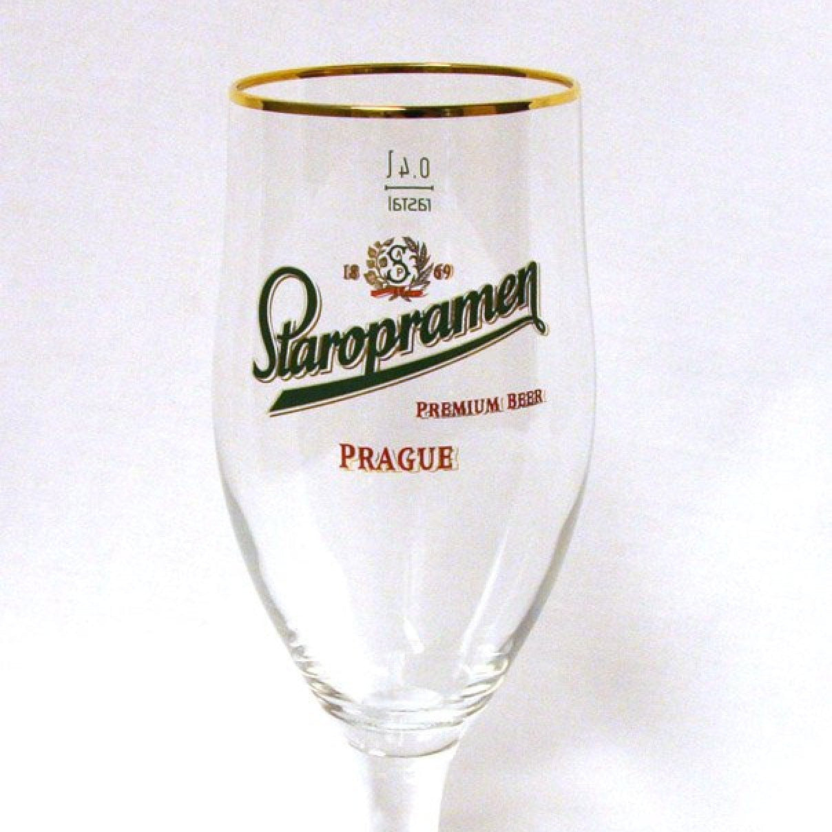 Ett givet val för både vardagsnjutning och festliga tillfällen är ölglaset Staropramen. Handdisk rekommenderas